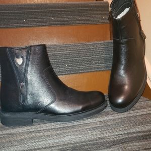 Black leather mens boots size 10(no box)